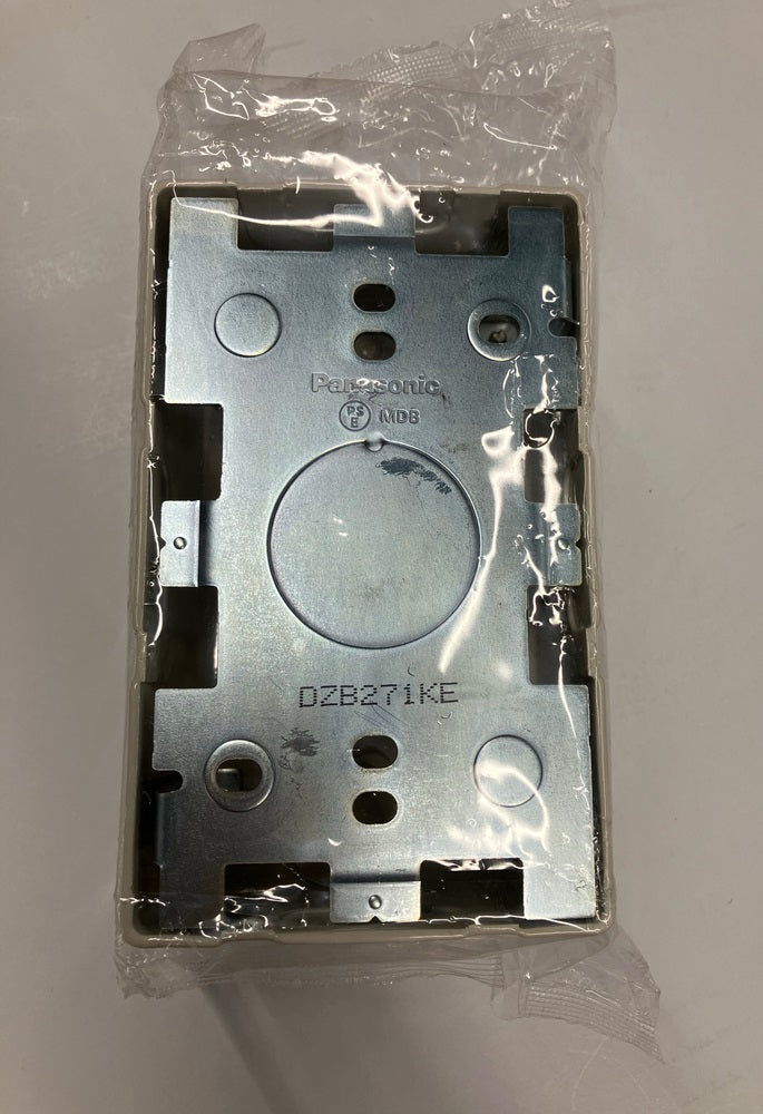 1コ用スイッチボックス(深型) ミルキーホワイト DZB271KE