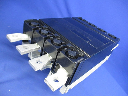 オートブレーカ ノンオートスイッチ 4P400A(撮影のため開封)(キズ有) BW400RAS