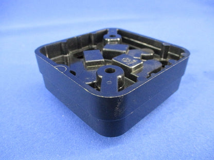 角型コンセント(3個入)(汚れ有) MR2748