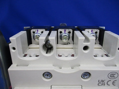 ノーヒューズブレーカ3P60A(アラームスイッチ無し)(箱違い)(キズ・汚れ有) NF125-HV