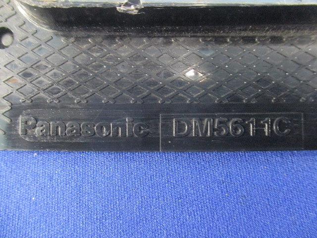 中型四角スイッチカバー1コ用(11個入) DM5611C