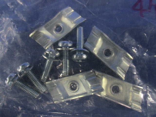 振止金具(4個入) QRLAS1