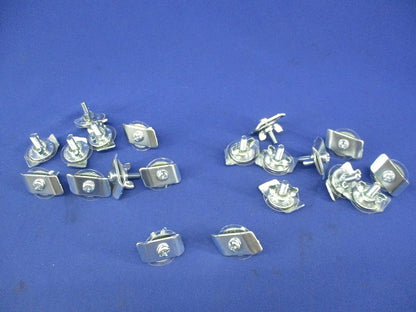 本体下向き器具取付金具(20個入) DC305A