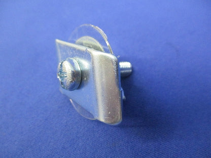 本体下向き器具取付金具(20個入) DC305A