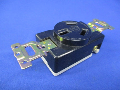 埋込コンセント(5個入)(傷・汚れ有) WF1320K