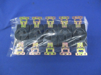 埋込コンセント(5個入)(傷・汚れ有) WF1320K