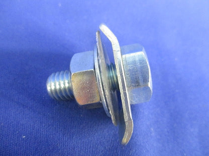 本体下向き器具取付金具(傷・汚れ有)(40個入) DC305B