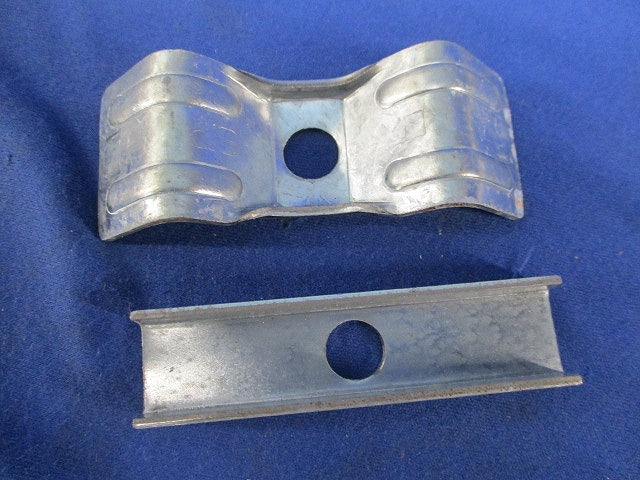 サドルック 電線管振れ止め金具(16個入)(キズ・汚れ有) SP1
