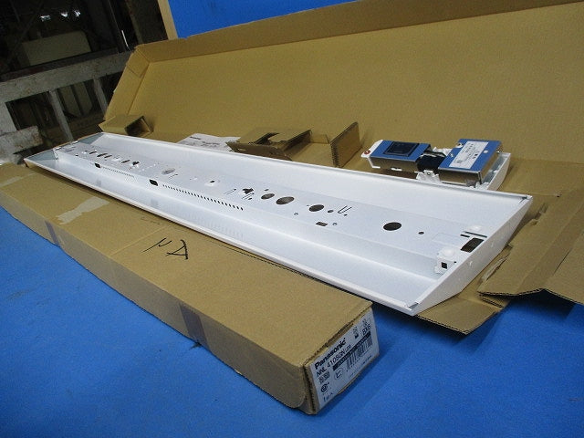 LEDベースライトセット(昼白色)(20年製) NNLG48623+NNL4105GNLE9