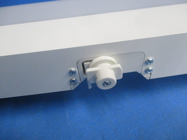 LEDベースライト(温白色)(キズ・汚れ有) AH54358