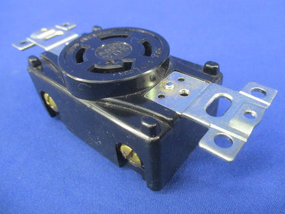 引掛形 埋込コンセント 4320