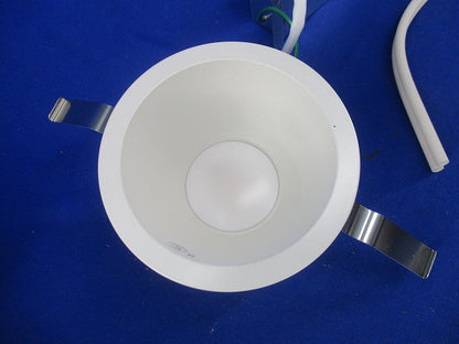 LEDダウンライトφ100(電球色) DDL-8770YW