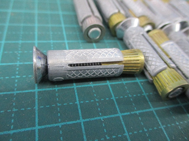 プラグボルトセットM5(混在100個入) M5