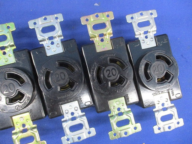 引掛埋込コンセント(6個入)(キズ・汚れ有) National WF2320K