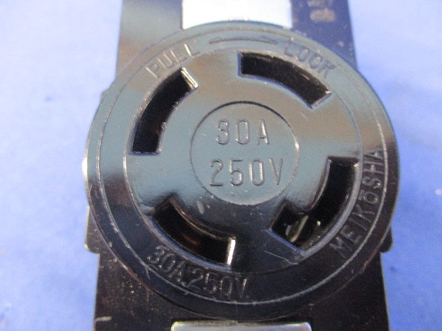 引掛埋込コンセント(傷・汚れ有) HM2879