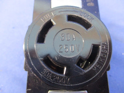 引掛埋込コンセント(傷・汚れ有) HM2879