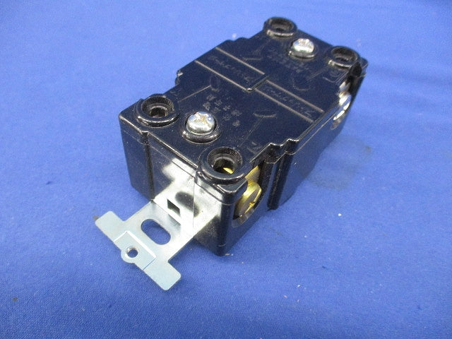引掛埋込コンセント(傷・汚れ有) HM2879