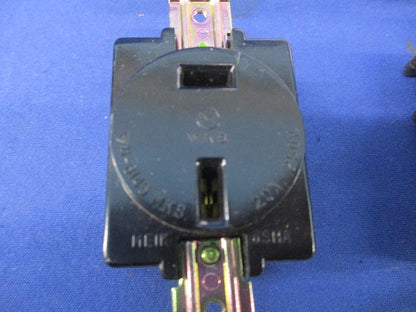 埋込コンセントセット(混在3個入)傷・汚れ有 MU2804他