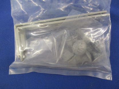 エンドキャップ用L金具(1対入) SNQRCL