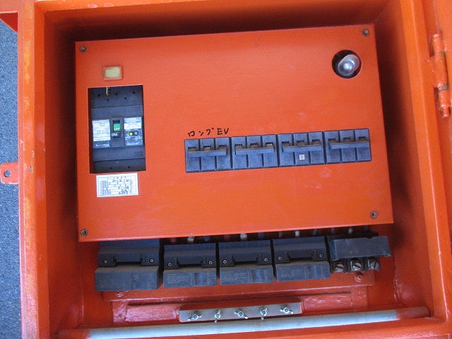 仮設用キャビネット 動力分電盤125A 鉄製 オレンジ(ジャンク品) GB-123EA他