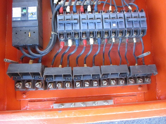 仮設用キャビネット 動力分電盤125A 鉄製 オレンジ(ジャンク品) GB-123EA他