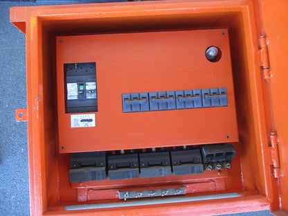 仮設用キャビネット 動力分電盤125A 鉄製 オレンジ(ジャンク品) GB-123EA他
