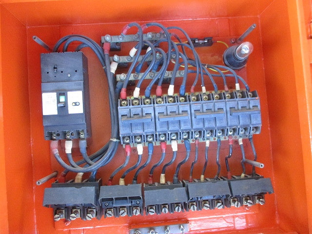 仮設用キャビネット 動力分電盤125A 鉄製 オレンジ(ジャンク品) 型番不明