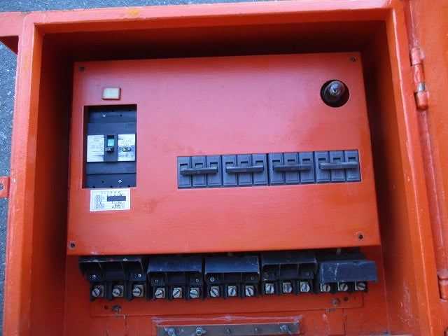 仮設用キャビネット 動力分電盤125A 鉄製 オレンジ(ジャンク品) GB-123EA