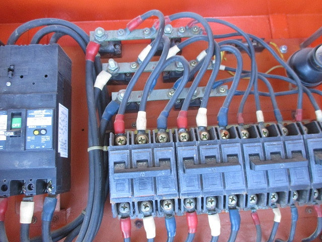 仮設用キャビネット 動力分電盤125A 鉄製 オレンジ(ジャンク品) GB-123EA他