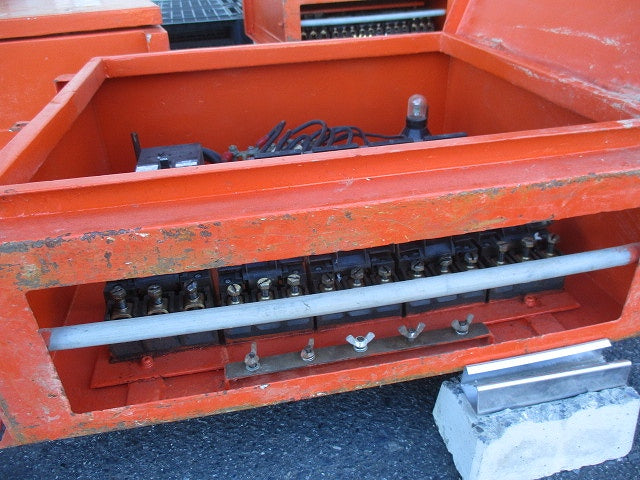 仮設用キャビネット 動力分電盤125A 鉄製 オレンジ(ジャンク品) GB-123EA他