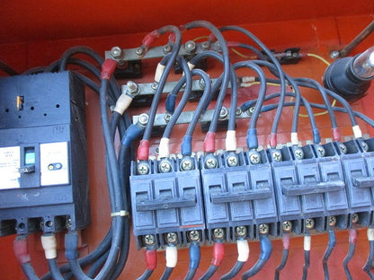 仮設用キャビネット 動力分電盤125A 鉄製 オレンジ(ジャンク品) GB-123EA他