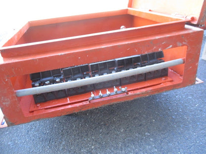 仮設用キャビネット 動力分電盤125A 鉄製 オレンジ(ジャンク品) GB-123EA他