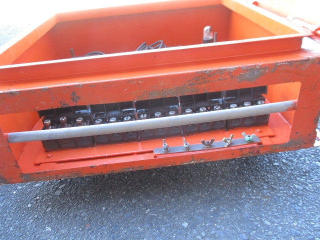 仮設用キャビネット 動力分電盤125A 鉄製 オレンジ(ジャンク品) GB-123EA他