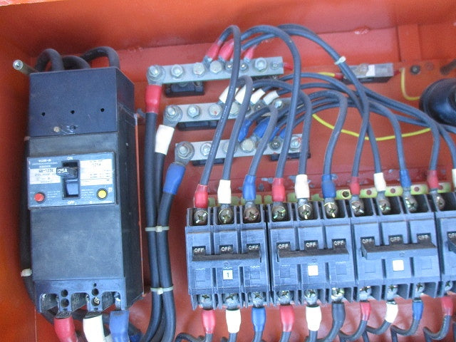 仮設用キャビネット 動力分電盤125A 鉄製 オレンジ(ジャンク品) GB-123E他