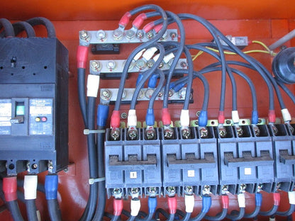 仮設用キャビネット 動力分電盤125A 鉄製 オレンジ(ジャンク品) GB-123EA他