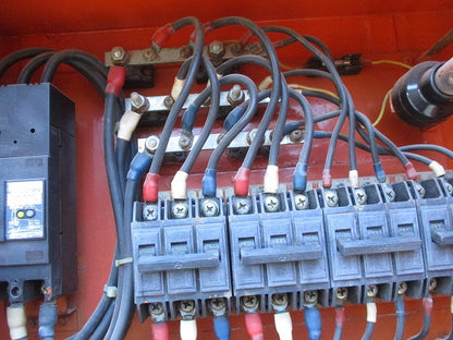 仮設用キャビネット 動力分電盤125A 鉄製 オレンジ(ジャンク品) GB-123EA他