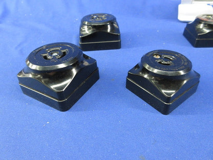 引掛露出コンセントセット(混在4個入)(キズ･汚れ有) WK2215他