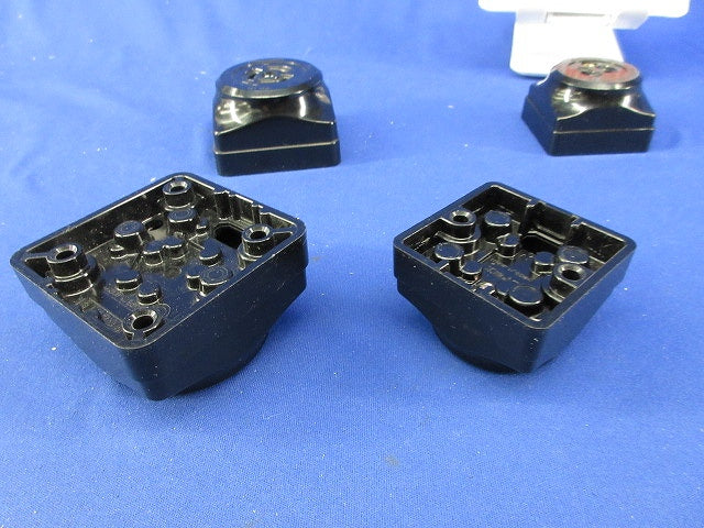 引掛露出コンセントセット(混在4個入)(キズ･汚れ有) WK2215他