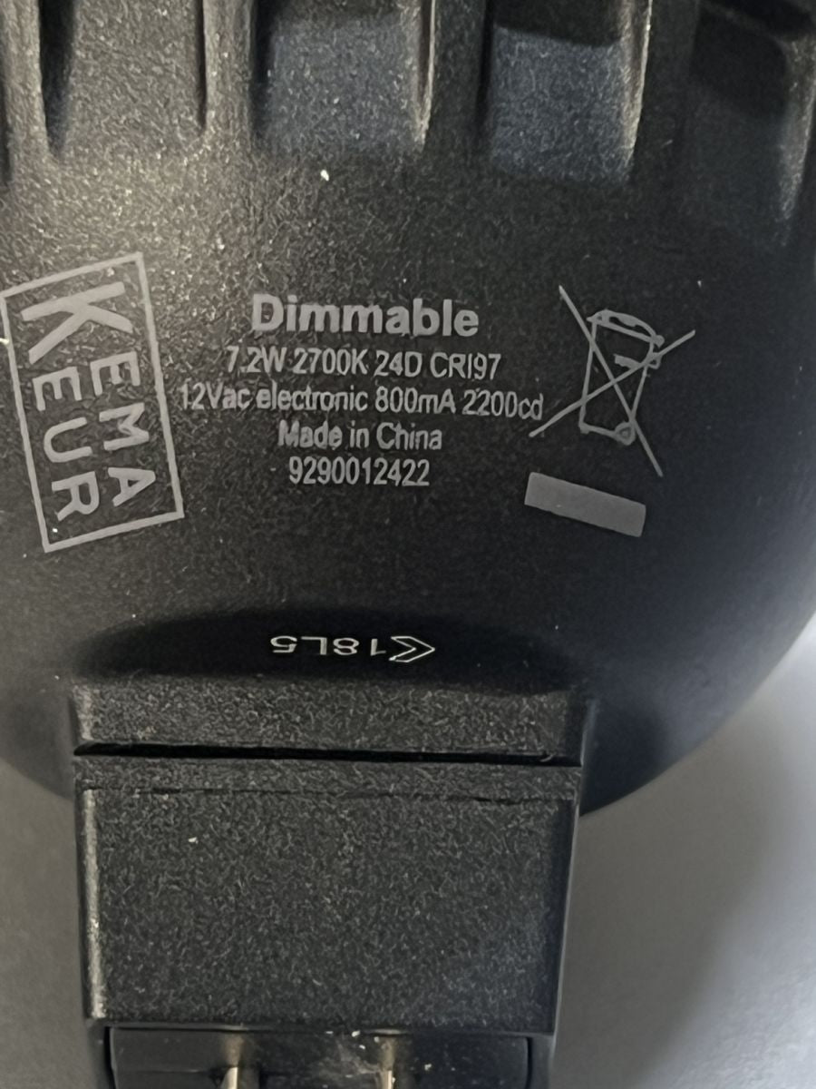 マスターLEDスポット/ エキスパートカラー 7.2-50W 927 10D EZ10 MAS LED MR16