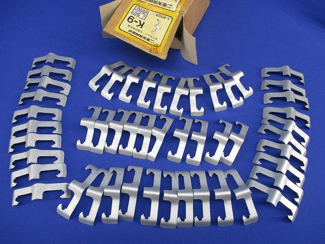 吊りボルト 丸鋼交差金具(50個入) K-9