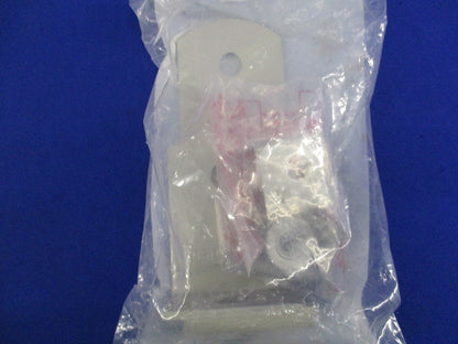 斜め吊り金具(3個入)(新品未開封) QRFH1