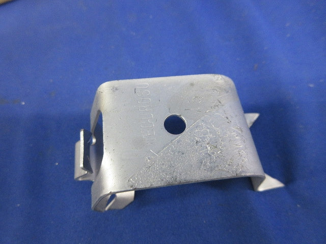 軽量間仕切用ボックス固定金具(27個入) MB-45
