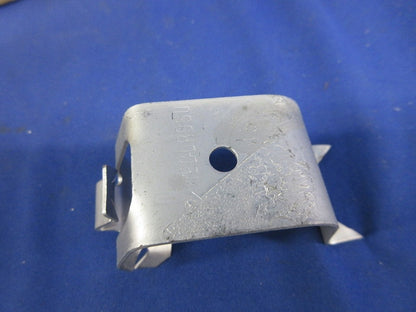 軽量間仕切用ボックス固定金具(27個入) MB-45