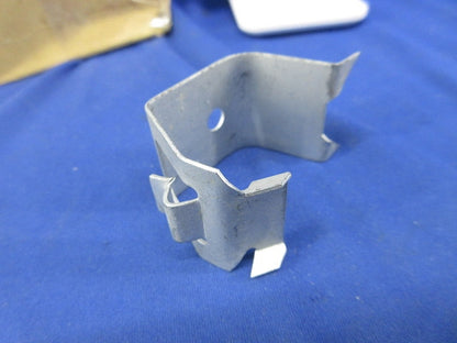 ネグロック(軽量間柱用ボックス支持金具)19個入 MB-40