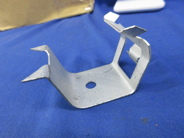 ネグロック(軽量間柱用ボックス支持金具)19個入 MB-40