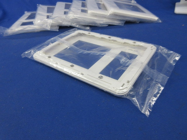 コンセントプレート(7枚入)(ホワイト)(新品未開封) WTF7503