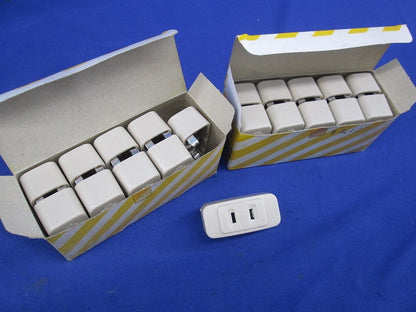 角型コンセントアダプタ(20個入) WG4480