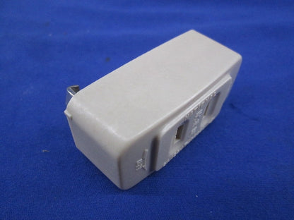 角型コンセントアダプタ(20個入) WG4480