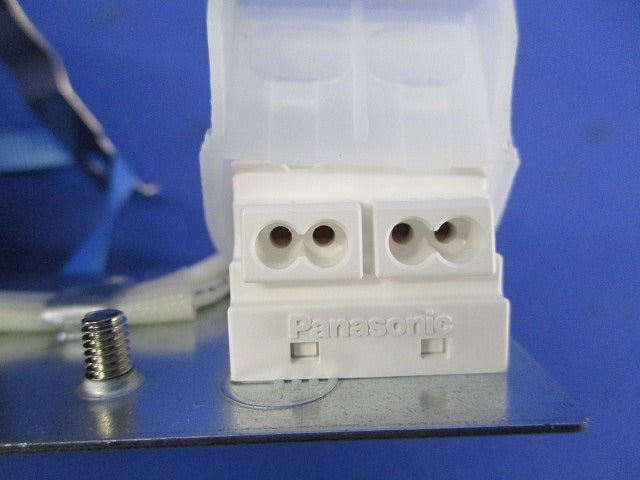 LEDダウンライト軒下用φ100(ランプ別売)(ガラス面にキズ有) LRD9101