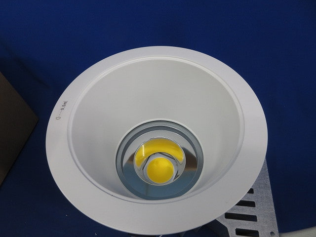 LEDダウンライトφ150(昼白色)(撮影のため開封) NDN97655WZ